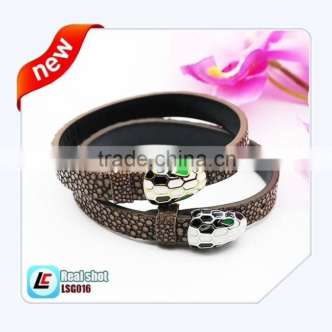 China supplier italian metal carved tatoo leather bracelets for men