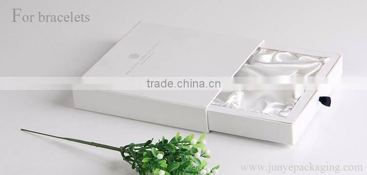 square paper luxury gift box magnet closure