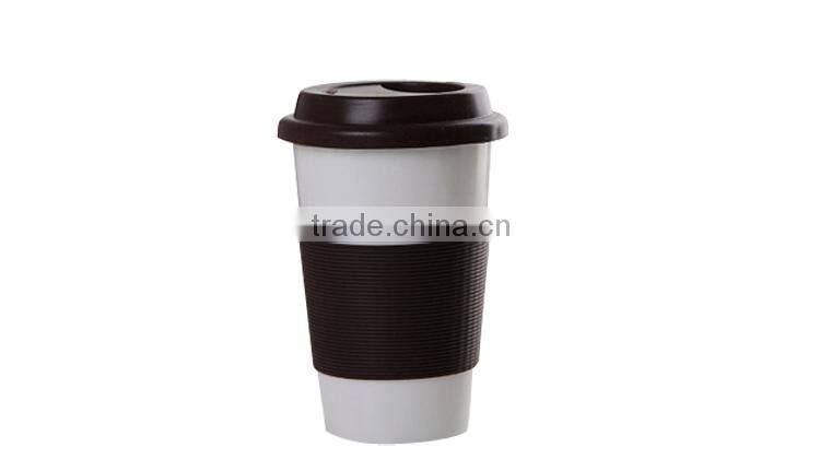 Wholesale porcelain promotional coffee mug white ceramic mug with silicone lid and sleeve