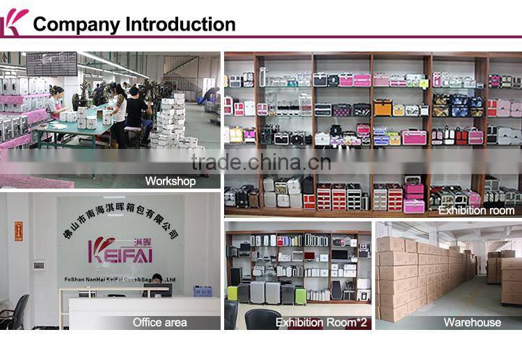 Custom Logo Personalized Lockable Aluminum Frame ABS Lighting Makeup Case With Stand