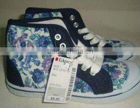 Teener canvas shoes