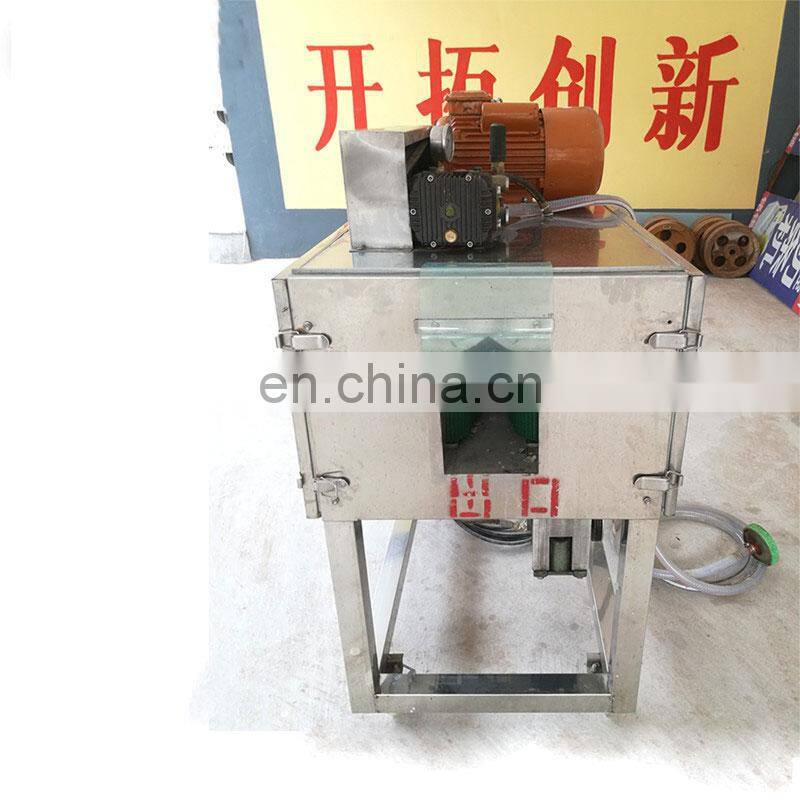 Electric fresh fish scaling machine fish gutting peeling machine from China factory