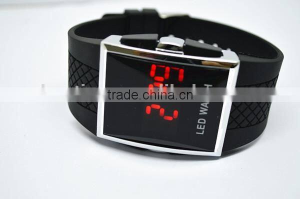2014 Promotional popular fashion rubber men's LED watches for students