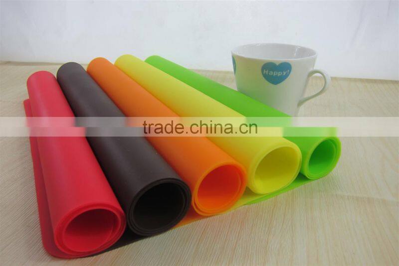 Non-stick and heat resisitant silicone placemat for dining