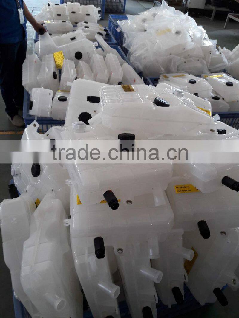 OEM Car expansion tank PP engine cooling system