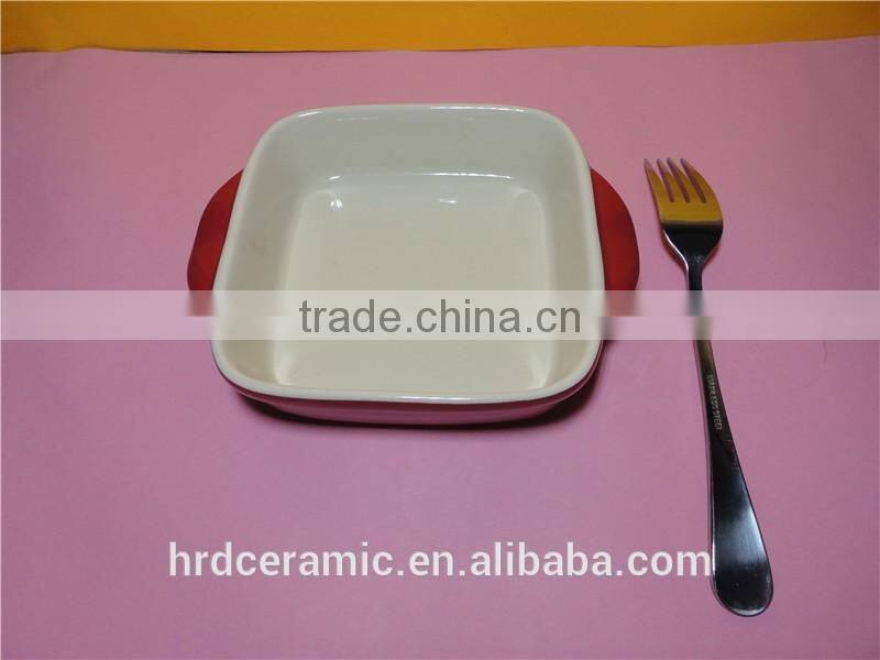 Microwave safe porcelain red oven ware bakeware with handle