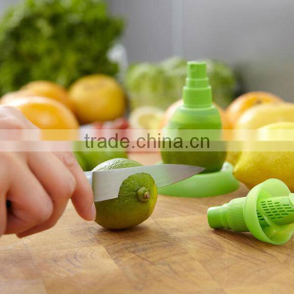 Manual Citrus Juicer and Food Sprayer Set