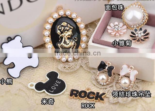 2015 customized zinc alloy tags,gold charm pendants for jewelry and handbag