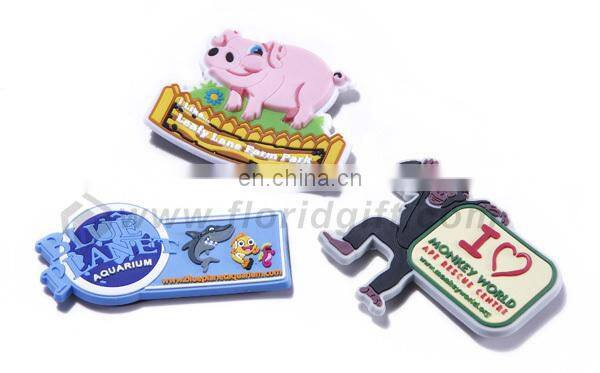 2017 cheap custom unusual pvc keyring