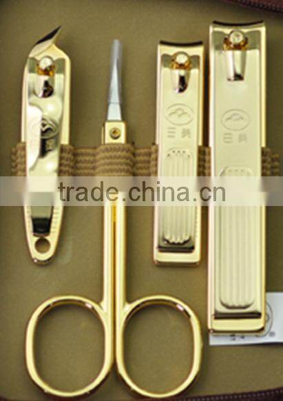 Indian Type Gloden Color Fabulous Design Manicure Set