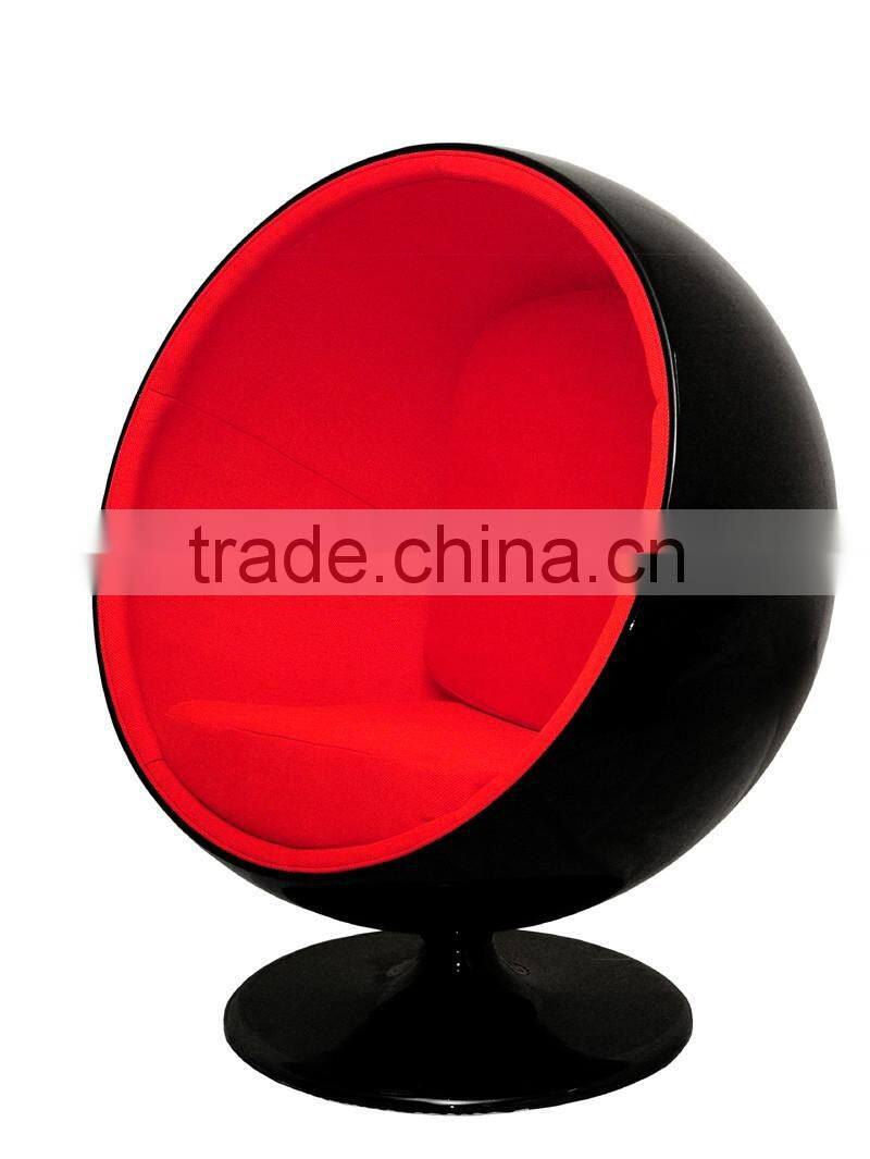 LC10 glass dining table replica