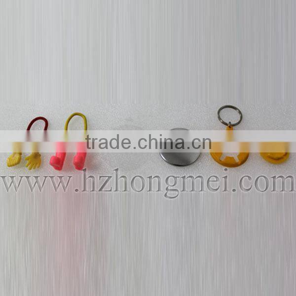 Custom New Arrival Hot Sale Plain White Cartoon Badges with Key Chain