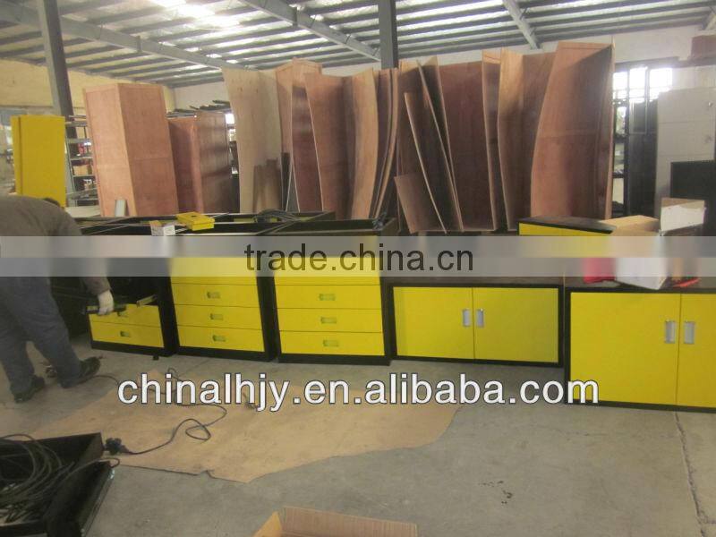 Wall cupboard/hanging cupboard for office