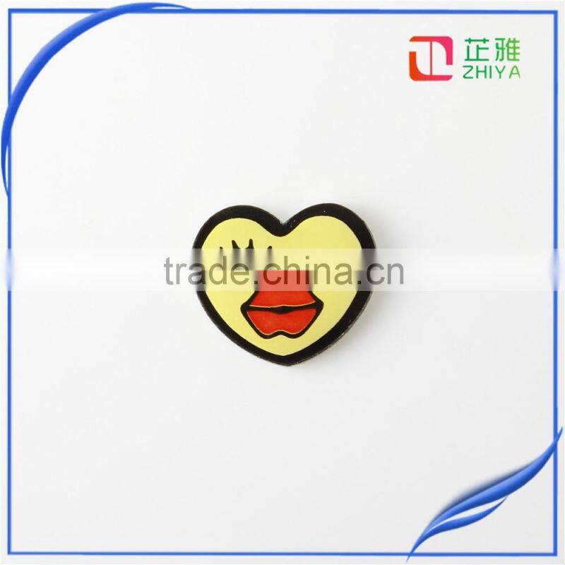 2016 Cute Cartoon Brooches Pins for Clothes Backpacks Beauty Dress