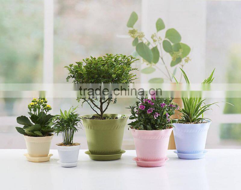 Fashional Design Lotus Shaped Plastic Plant Flower Pot which has 6 Kinds of Colors