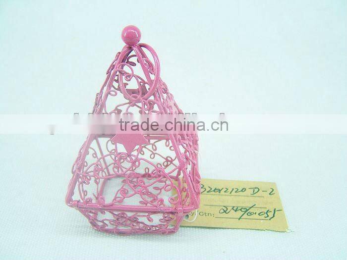 Wire Chocolate gif packaging box with a square base