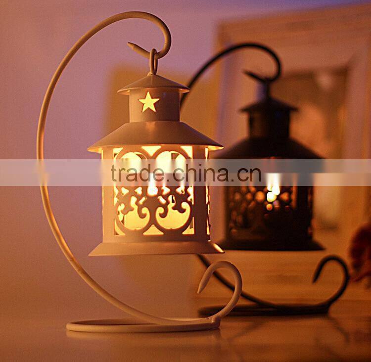Mediterranean Style Furnishing Articles Red Wrought Iron Candle Holders Metal Candlesticks Table House Wedding Decoration