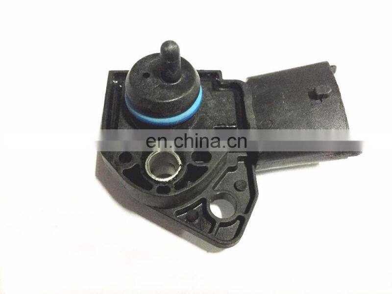 Fuel Pressure Sensor for Volvo S60 V70 OEM# 0261230109 8699448