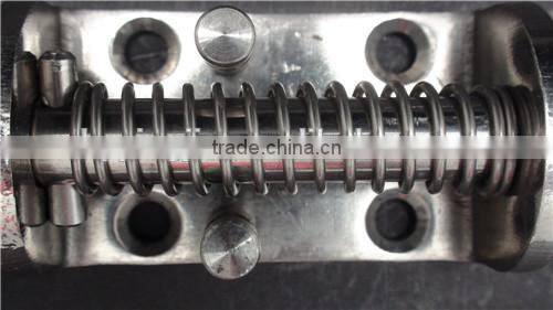 02413 Truck spring latch lock