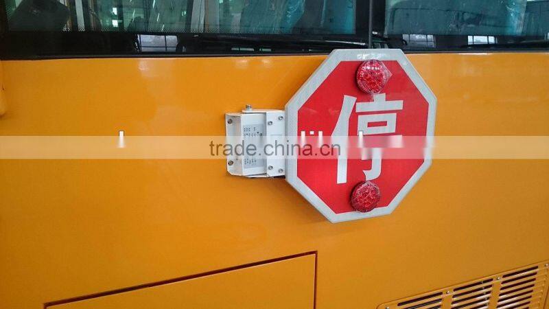 China 5.2m new yellow school bus with gasoline engine for sale