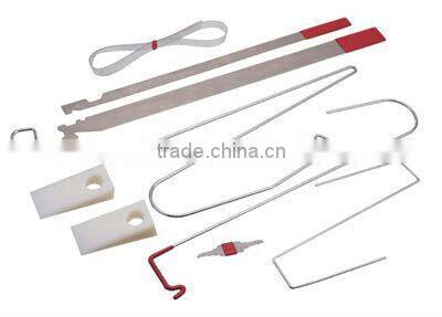 sturdy and durable small S hook with car