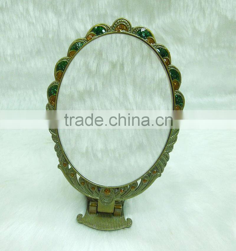 Vintage style bronze cosmetic pocket mirror