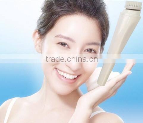 Waterproof Deep Cleaning Vibrating 3 in 1 Rotating Facial Brush