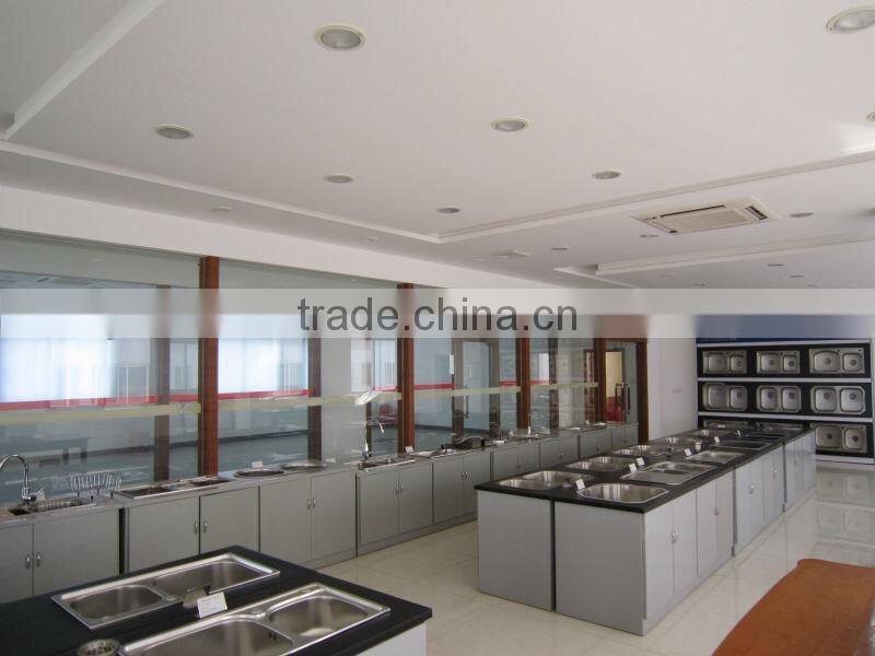 Stainless steel commercial kitchen sink