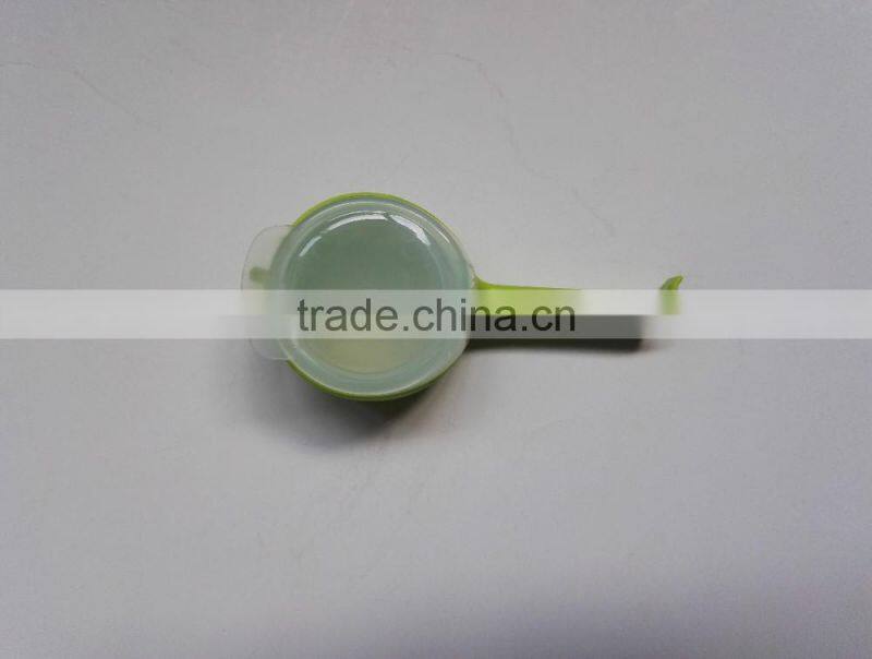 plastic seal pour bag clip