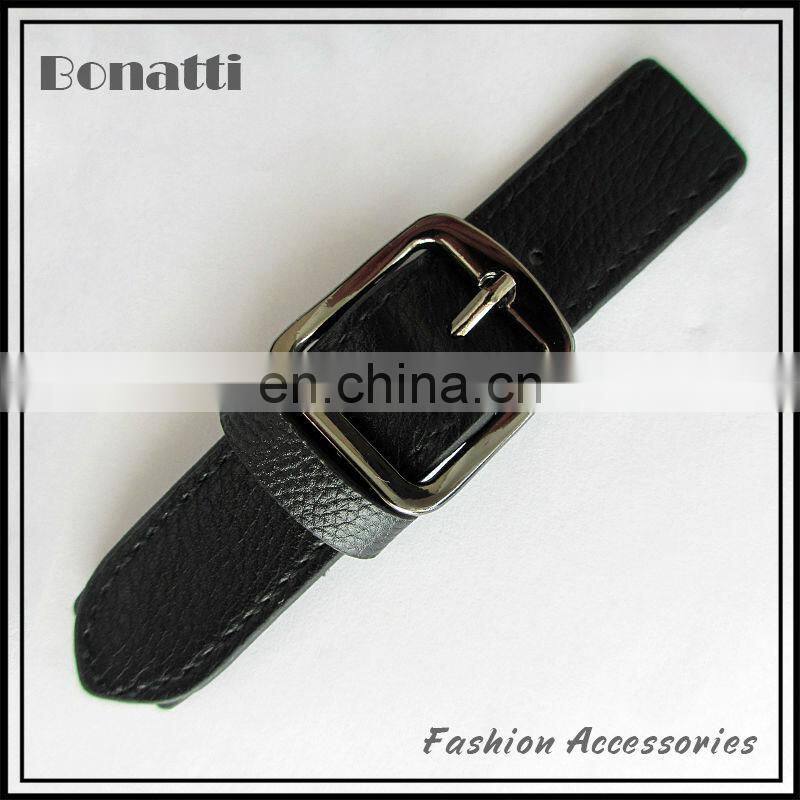 PU leather toggle button with metal buckle