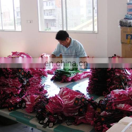 2016 new arrival professional customize service fashion t-shirt wide neck men