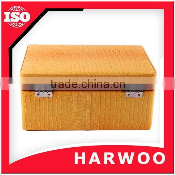 Luxury high-end leather make-up case with pocket