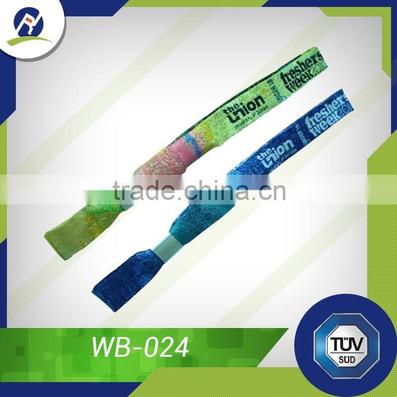 2PC smiley plastic hook