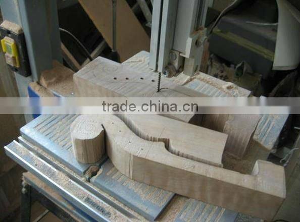 Horizontal band saw for wood