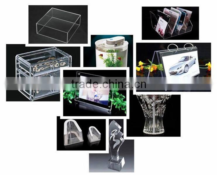 Large capacity clear acrylic slatwall display bin with 3 small boxes