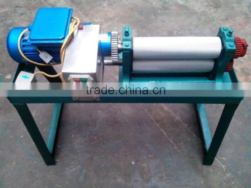 Casting mould embossing machine/half automatic beeswax machine