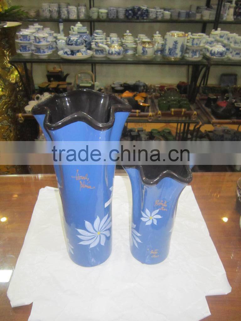 Beautiful blue color ceramic/porcelain vase for home decoation