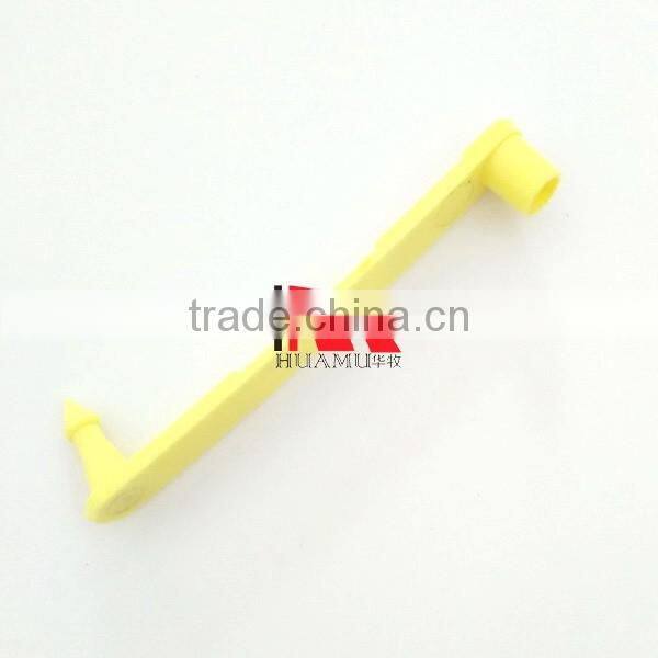 sheep ear tag 74*8 mm yellow one piece ear tag