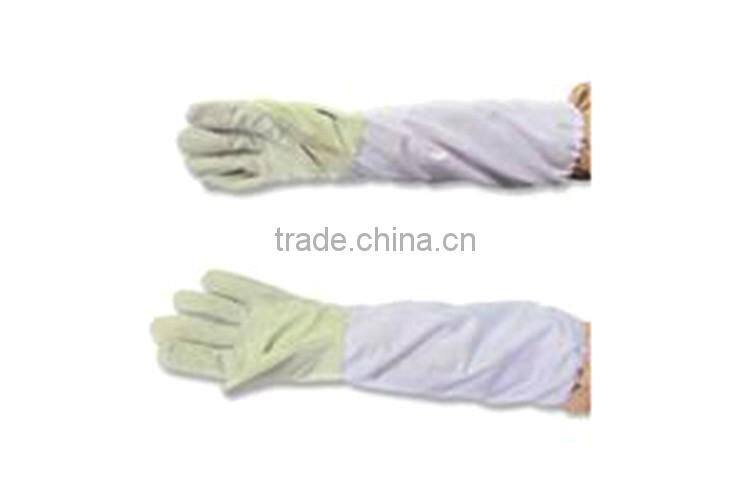 Protecting against the stings multi-Purpose beekeeping gloves with comfort