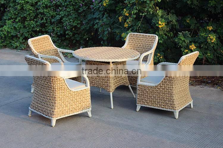 Outdoor Furniture Chrysanthemum Weaving Dining Table And Chairs