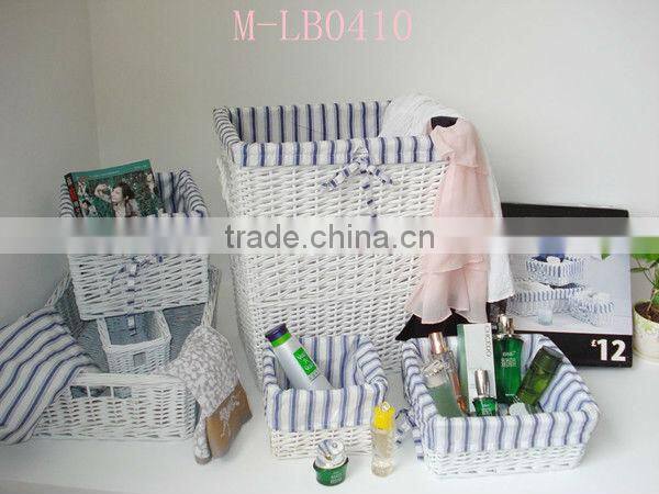 2013 latested new design willow laundry basket with lid and fabric fou big hotel