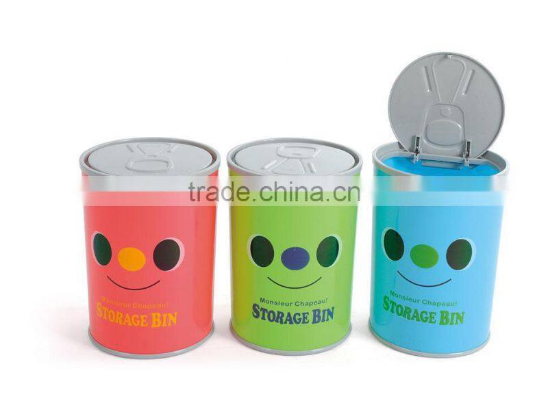 Plastic trash can with cover Box