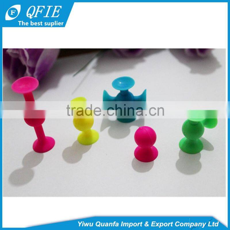 2017 newest products mini rubber colorful cartoon stikeez bulk animal toys for coin machine