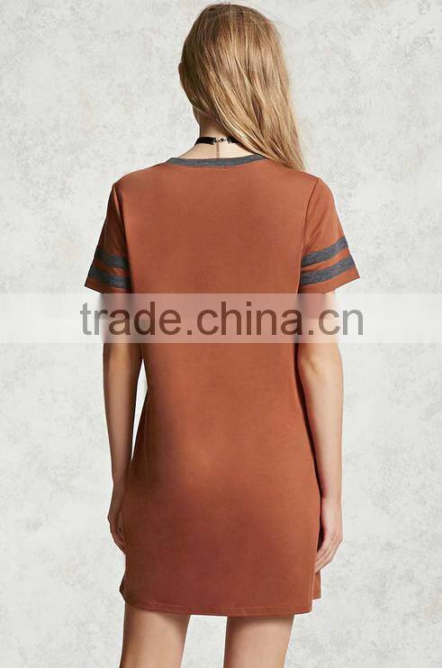 Woman Short Sleeve Round Neck Contrasting Varsity Stripes T-shirt Casual Shift Dress