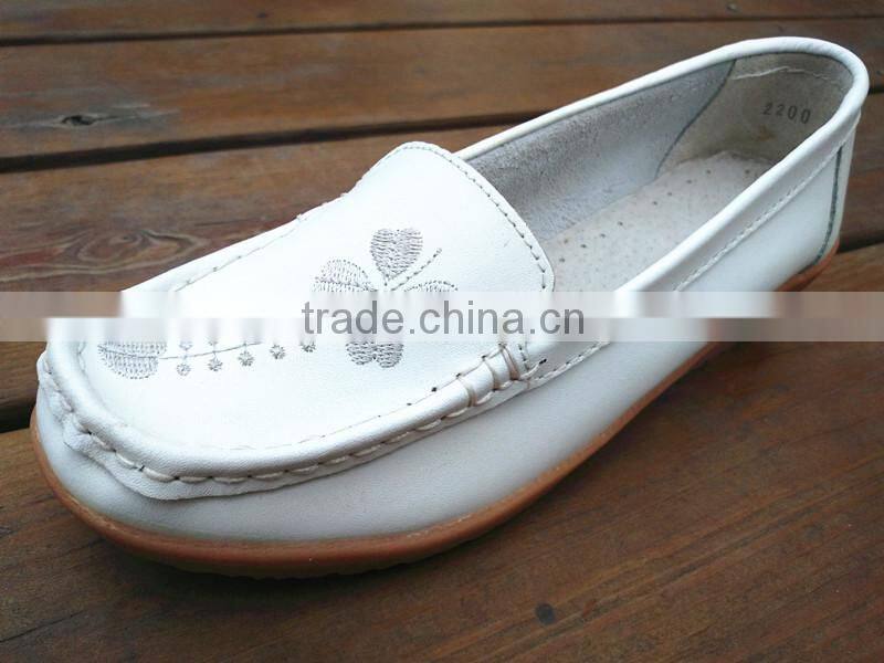 wholesale popular nurse hospital shoes unique white leather flat nurse shoes china OEM order