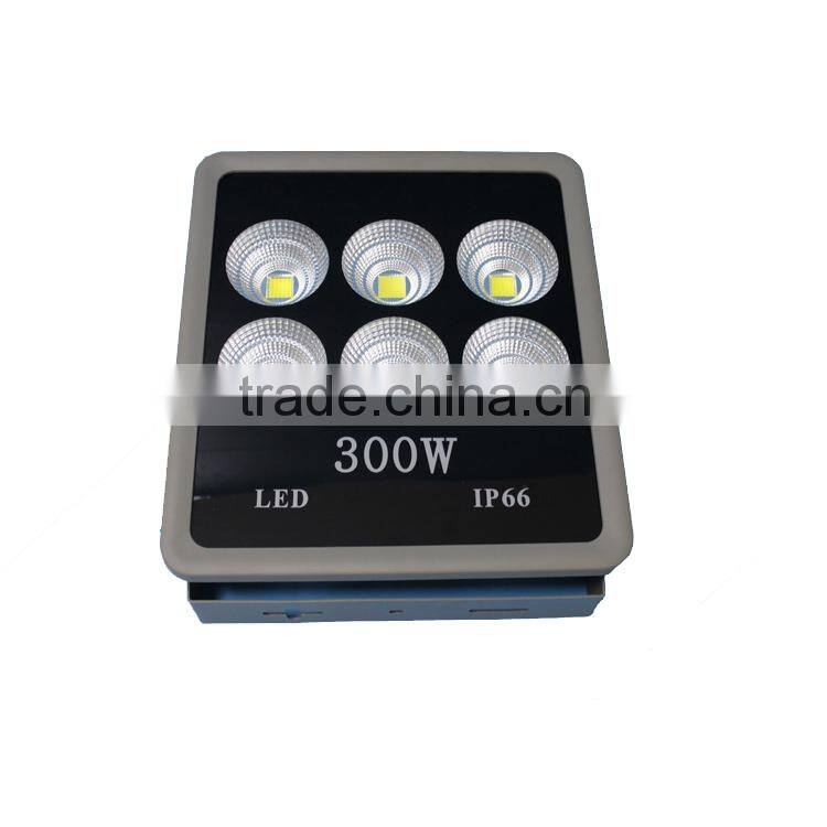 With UL DLC TUV GS Listed Factory 120lm/w Outdoor LED Flood Light 200W
