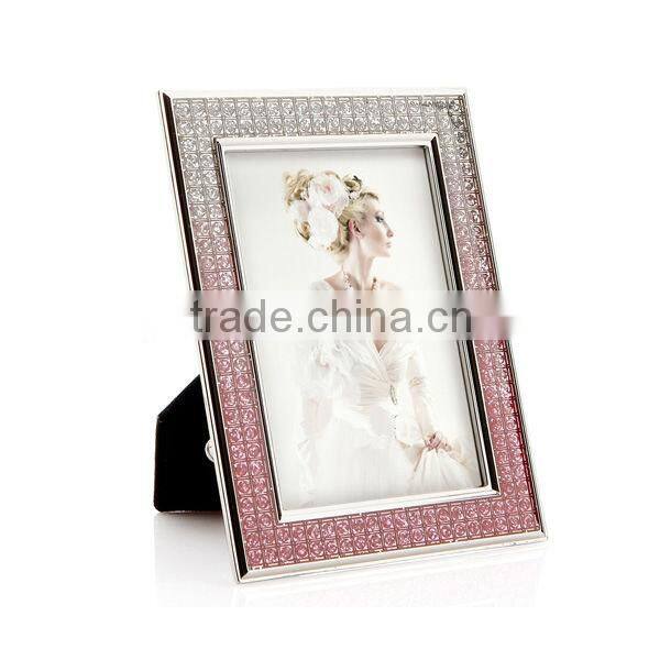 Jeweled Pewter Photo Frame in Heart-Shaped with Crystal