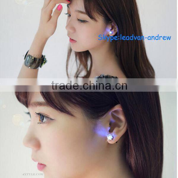 1Pair LED Light Up Earring Stud For Dance Party and Club Girls