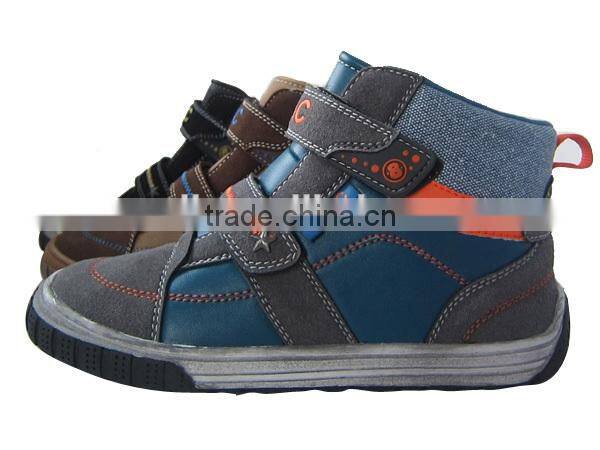 Latest children snow boots with high cut upper