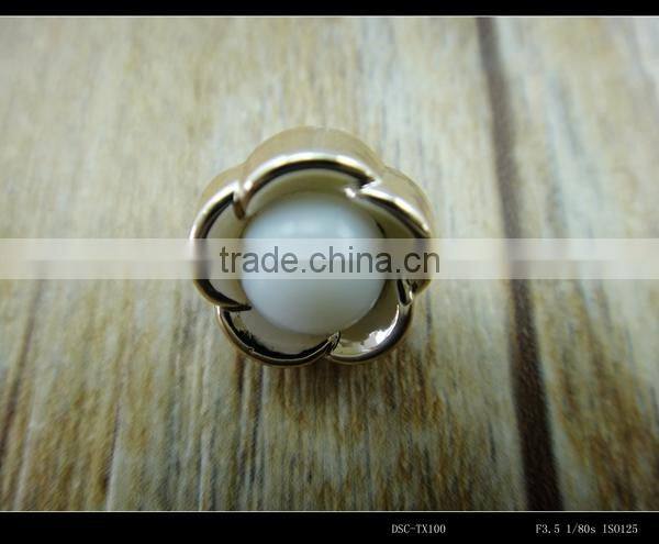 custom made fashion rhinestone button for garment